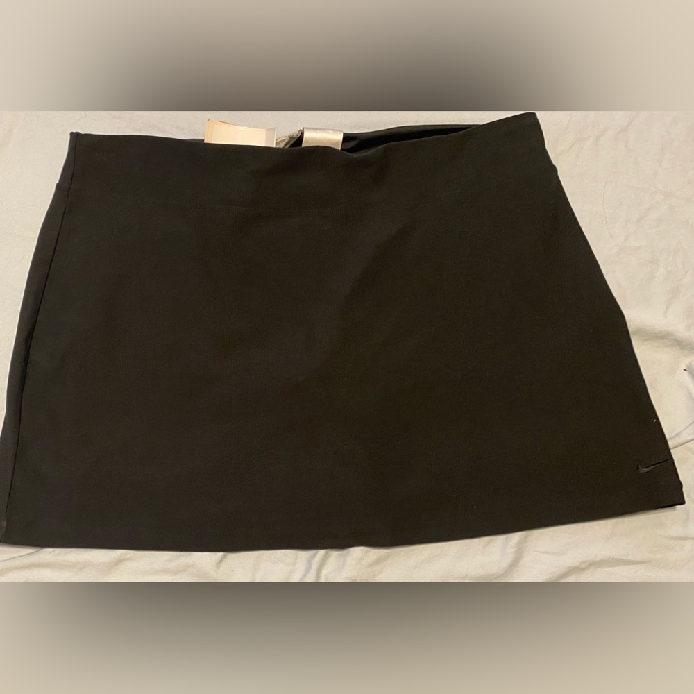 - NWT***Nike** FITDRY -Women’s Skorts ****~ Black-XLarge ~